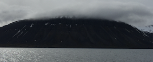 Fifty Shades of Grey - Nordfjorden, Svalbard. (Foto: Bomsdorf)